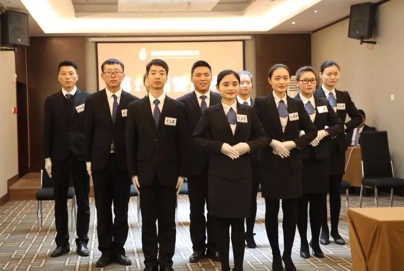 河南弘峰酒店管理集團第十四期管培生培訓班圓滿收官，為酒店業注入新動能